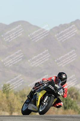 media/Dec-01-2025-Moto Forza (Mon) [[2daa91e15f]]/2-Intermediate Group/Session 2 Turn 9 Entry/